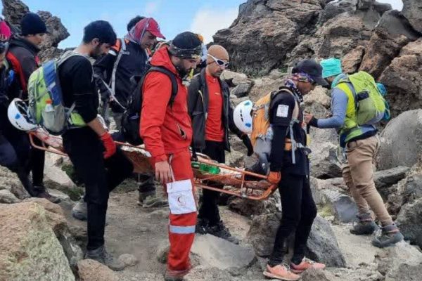نجات کوهنورد ۵۷ ساله مفقود و مصدوم در ارتفاعات سبلان