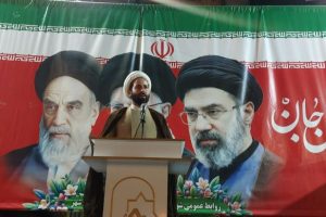 دشمن با ایجاد شکاف اجتماعی و جنگ اقتصادی به دنبال ضربه‌زدن به کشور است